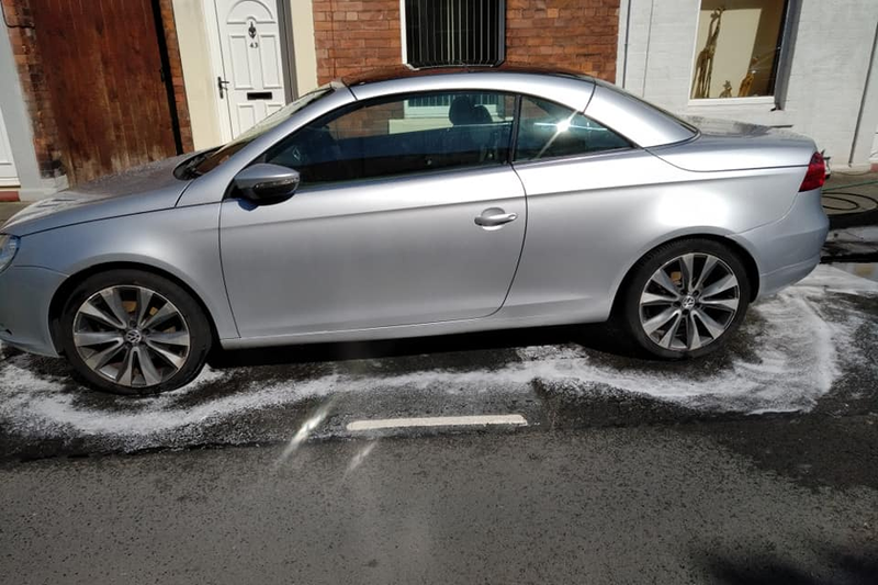 Illustration for article titled Very quick exterior wash of VW EosĀ